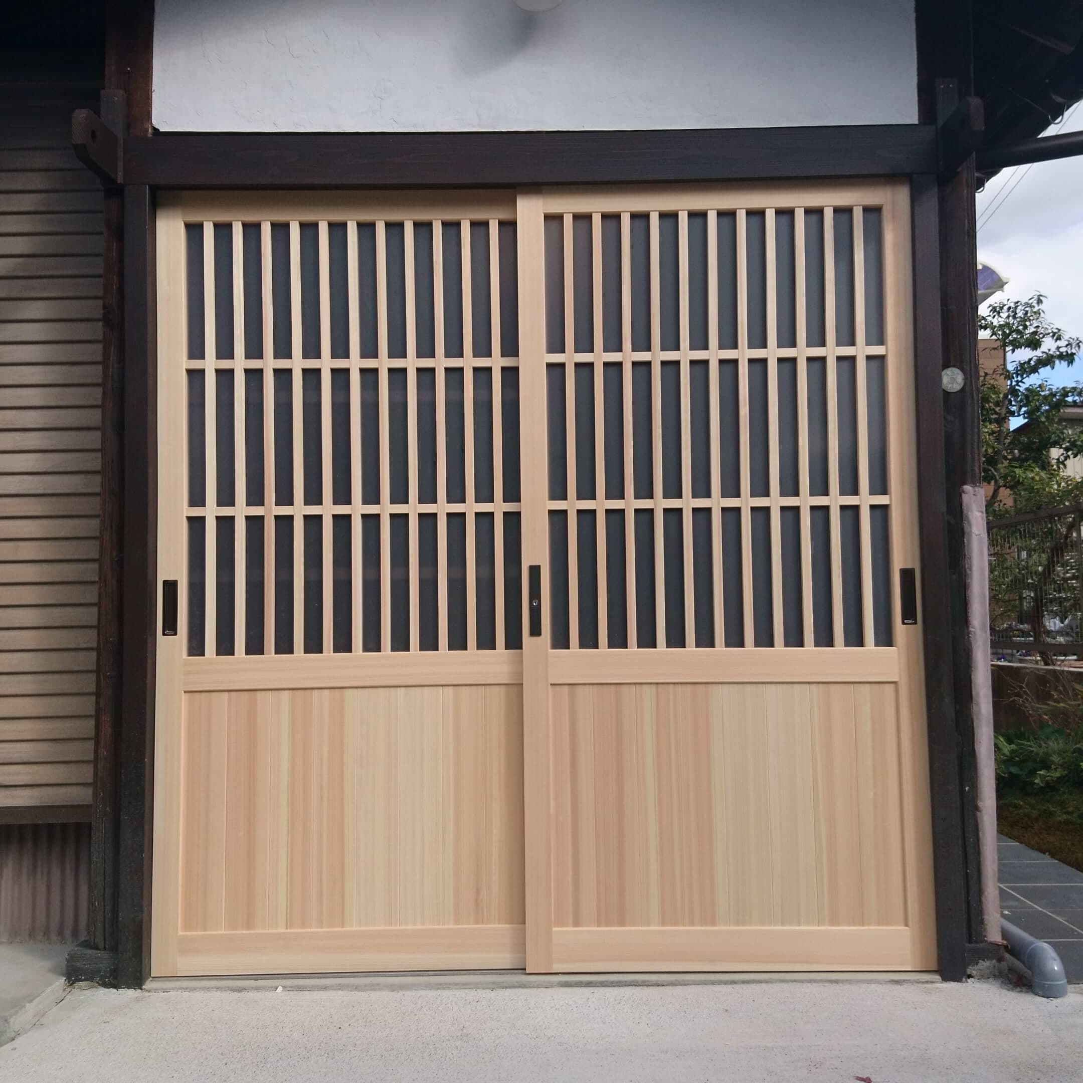 玄関扉の新調 岩倉市 | 玄関扉の新調なら建具修理の窓口岩倉市