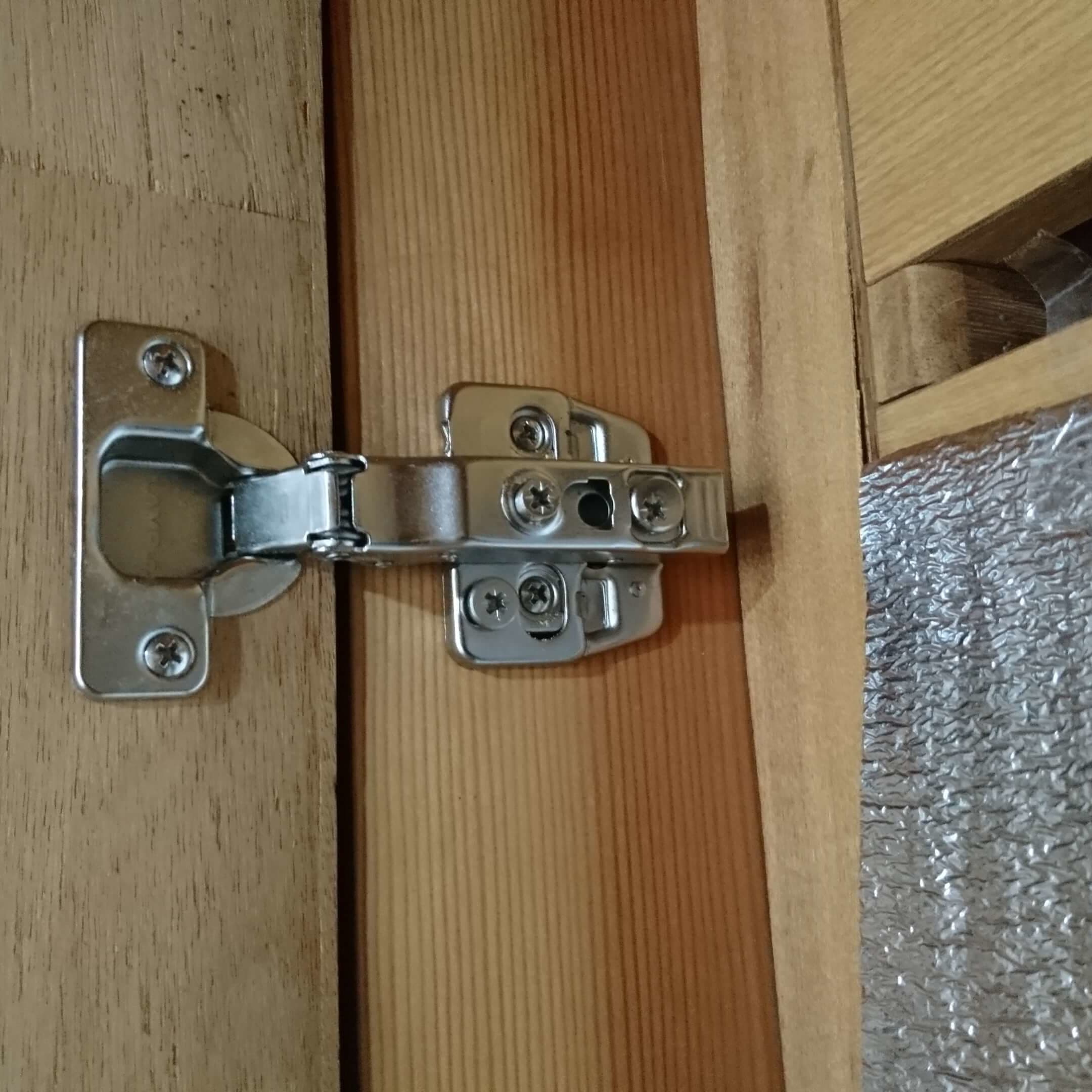 蝶番の調整・交換 岩倉市 | 蝶番の調整・交換なら建具修理の窓口岩倉市